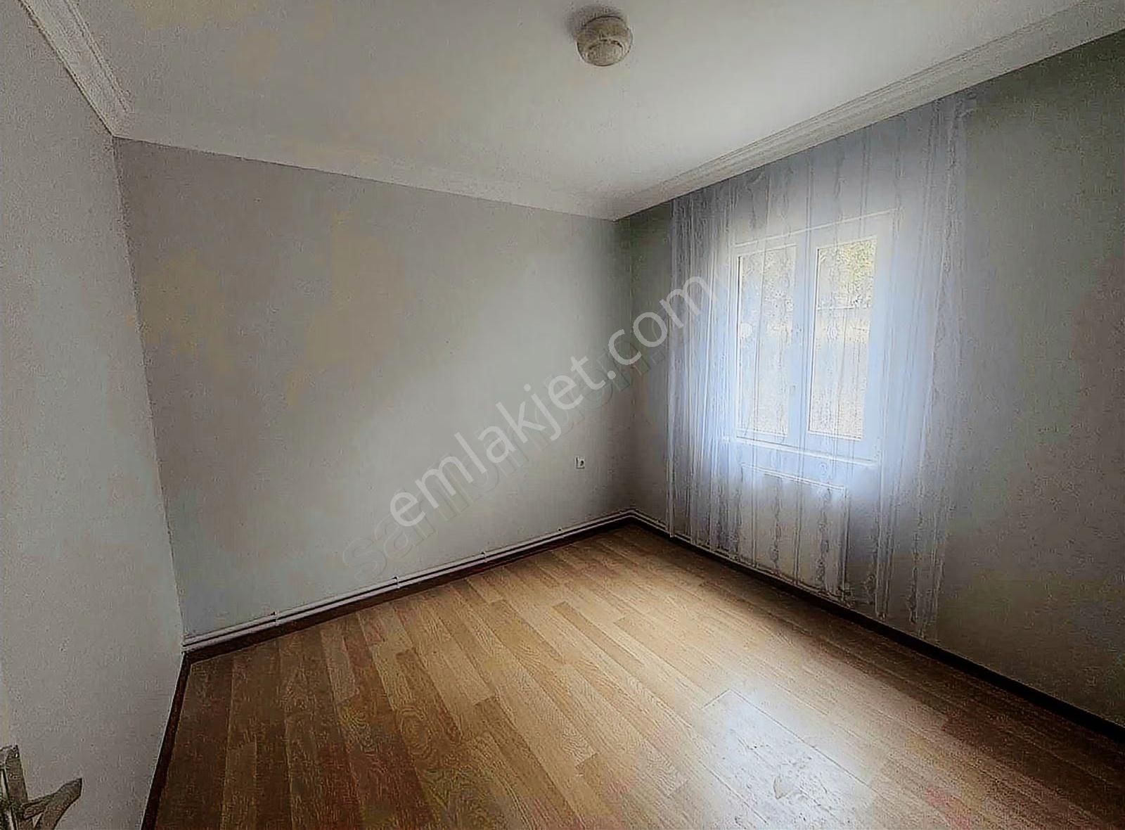 Nilüfer Balkan Mah. Göçmen Konutları 2+1 Kısmi Eşyalı Kiralık - Görsel 3