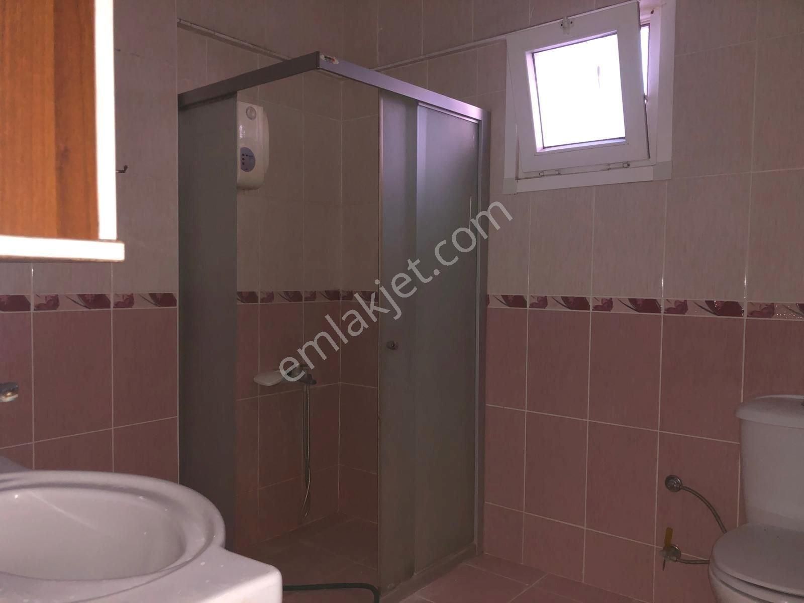 Havuzlu Sitede 3+1 Sarımsaklı Altınova Arası Satılık Villa - Görsel 17