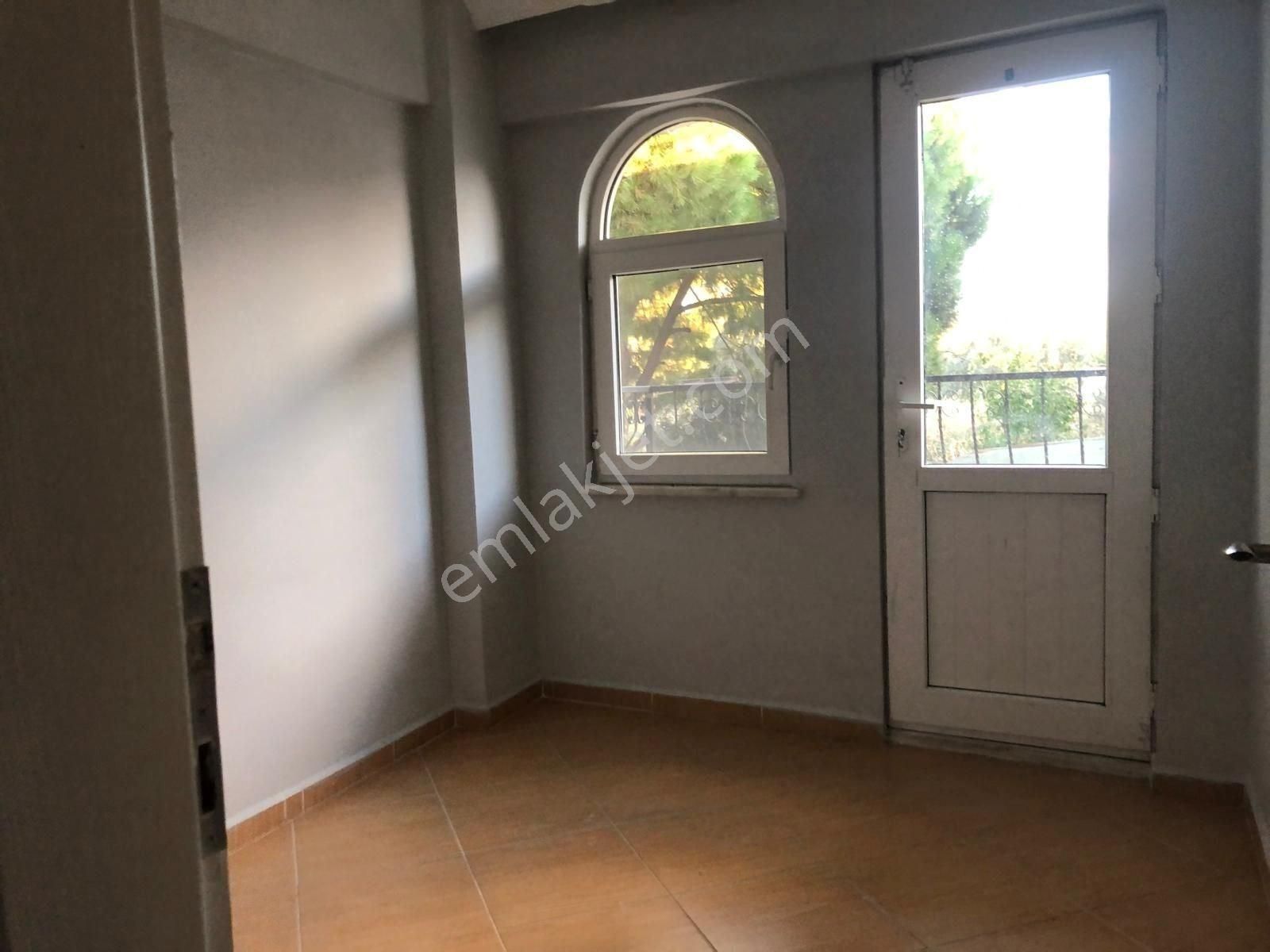 Havuzlu Sitede 3+1 Sarımsaklı Altınova Arası Satılık Villa - Görsel 15