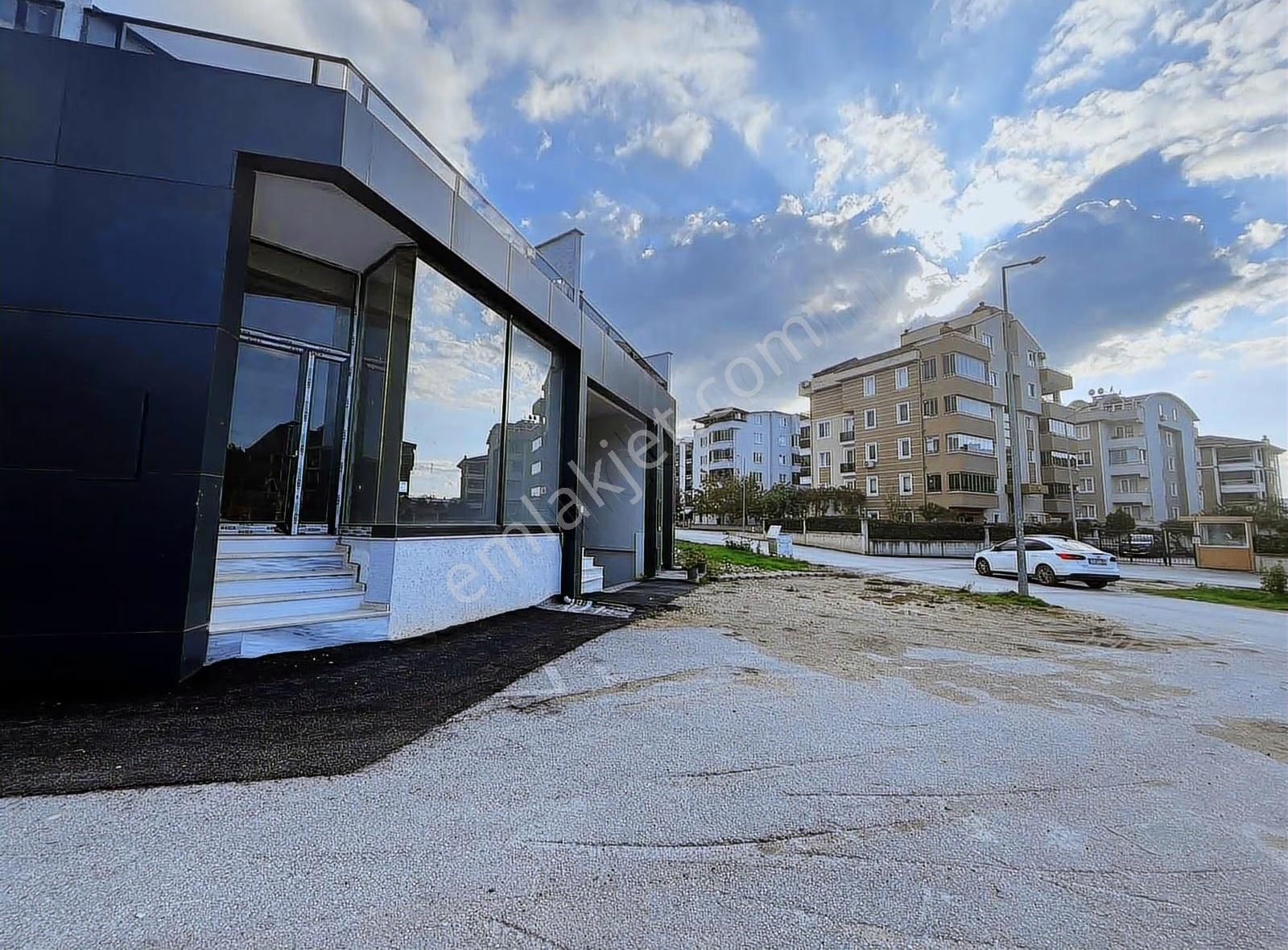 Dialog Piramitden Demirci De Satılık Dükkan - Görsel 18