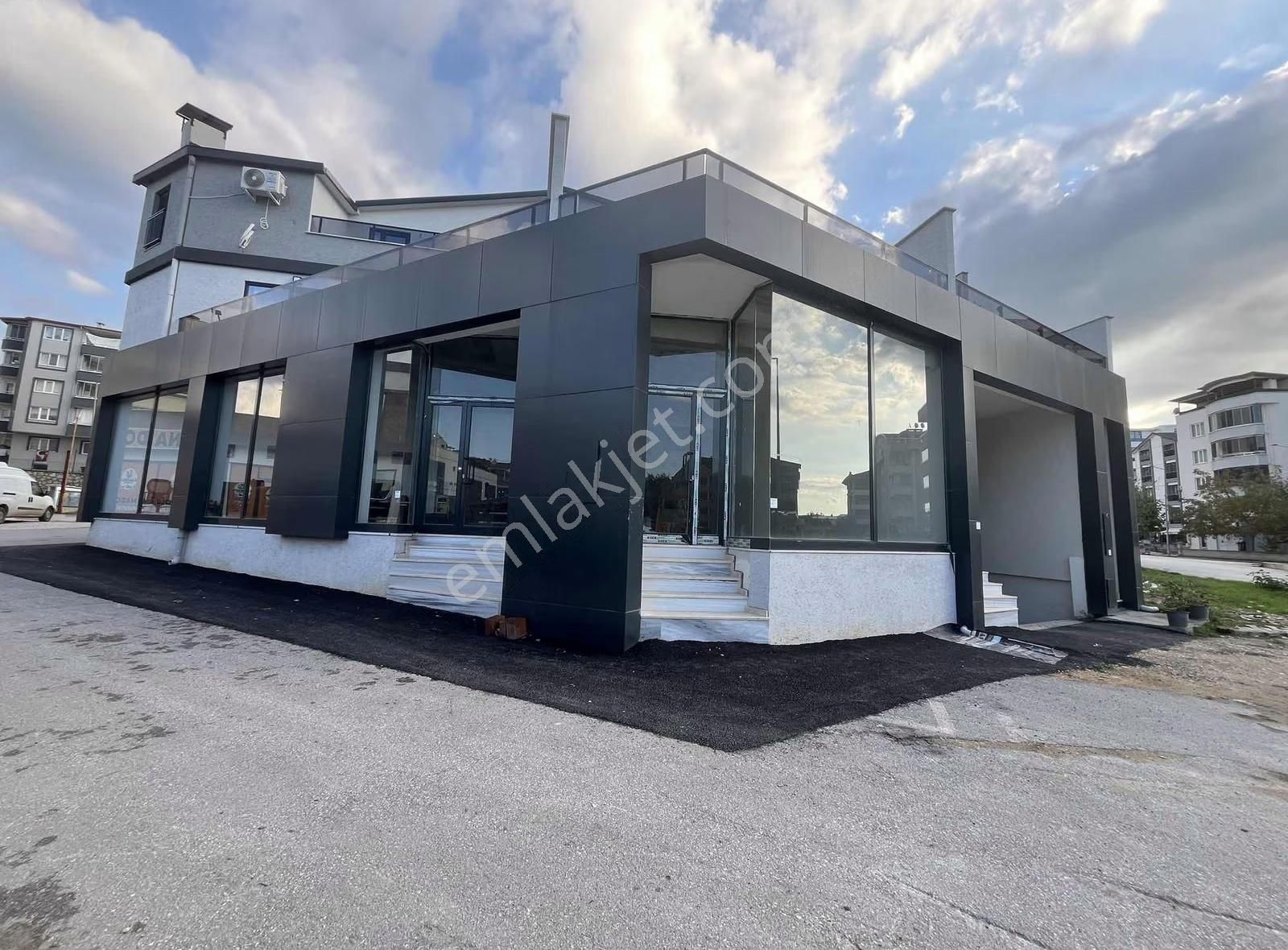 Dialog Piramitden Demirci De Satılık Dükkan - Görsel 2