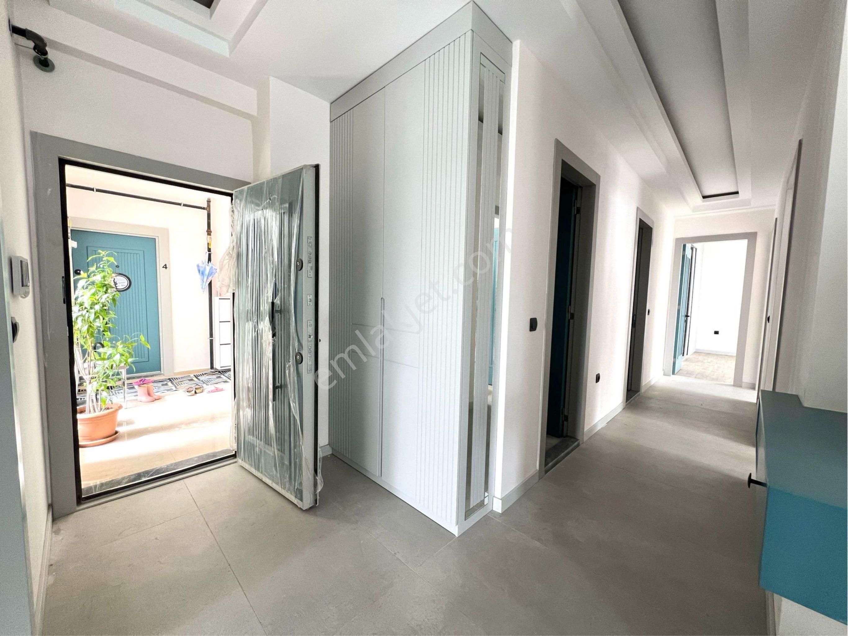 Ferhatlar Koleji Mevkili 3+1 Yerden Isıtmalı Oturuma Hazır Satılık Daire - Görsel 23