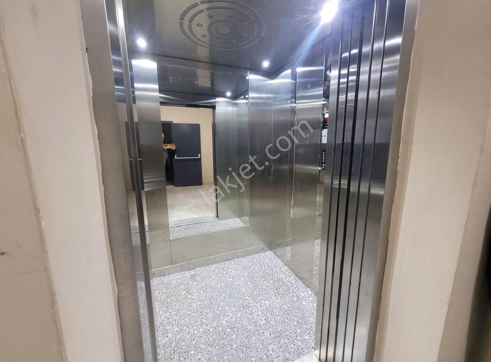 Dumlupınarda Eşyalı Ve Kiracılı 2+1 Net 50 M2 Satılık Daire - Görsel 23