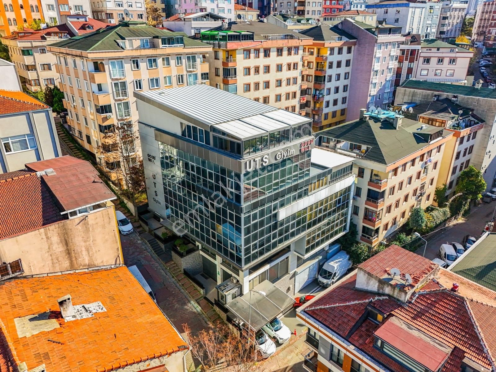 Kiralık 3 Kotlu Giriş Dükkan Bakımlı Bina Tavan 5 M 2.450 M² - Görsel 9