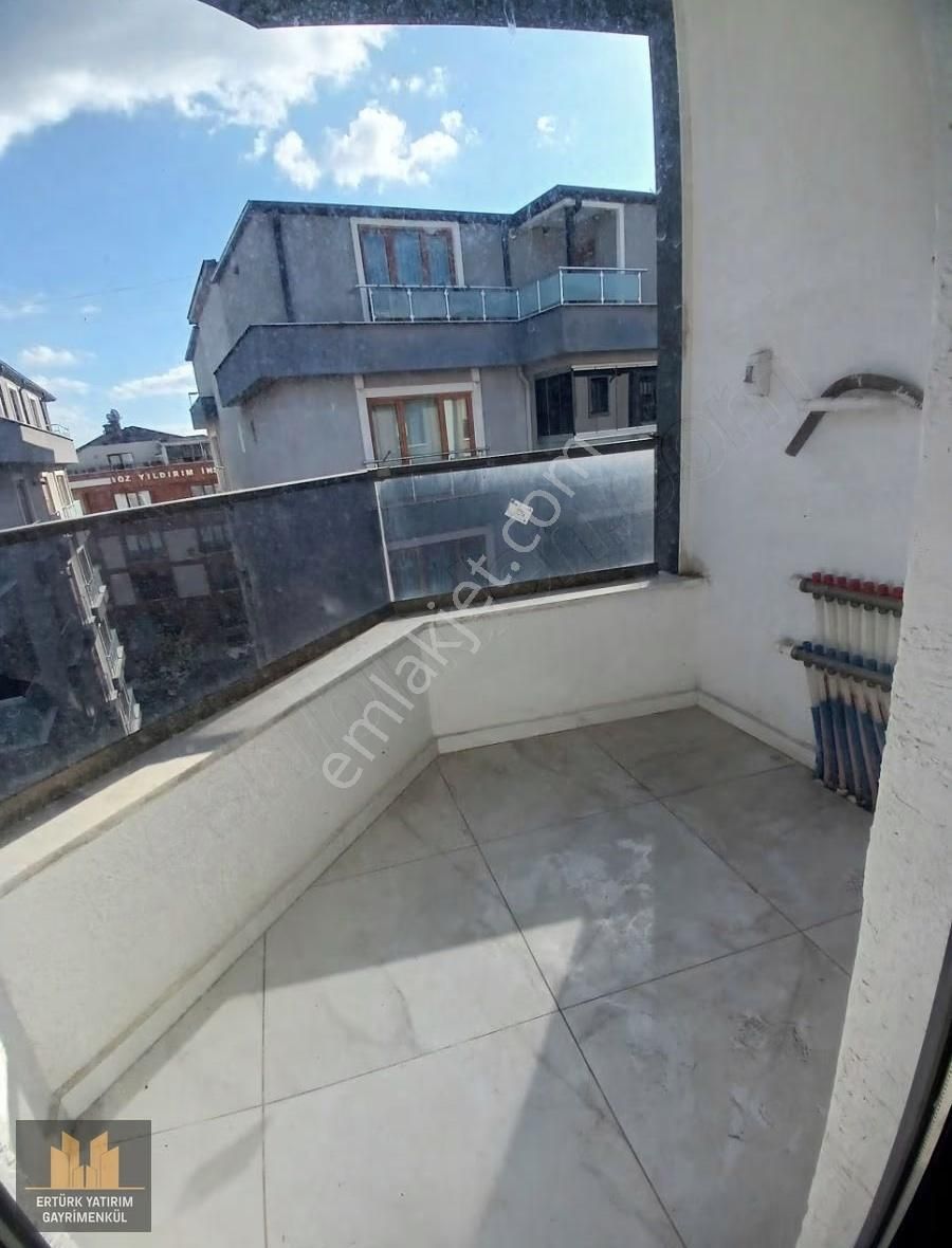 Çekmeköy Merkez Mahallesi Nde İki Daire Şeklinde 5+2 Dubleks - Görsel 4