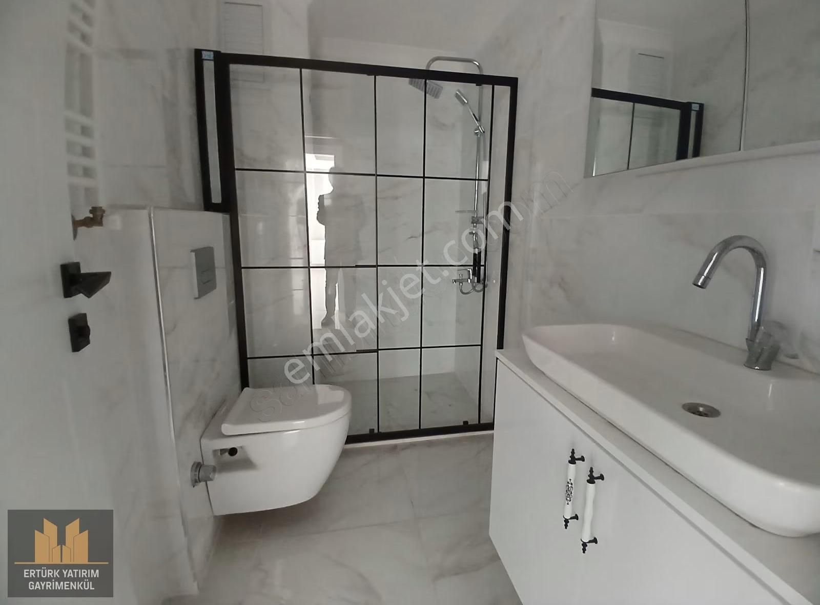 Çekmeköy Merkez Mahallesi Nde İki Daire Şeklinde 5+2 Dubleks - Görsel 15