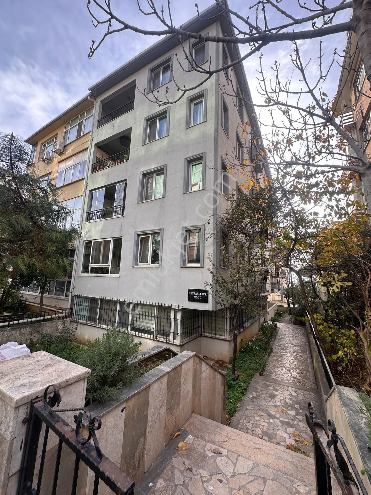Tamiş'den Küçükyalı Çamlık Sahilde Ayrı Mutfaklı Balkonlu Geniş - Görsel 25