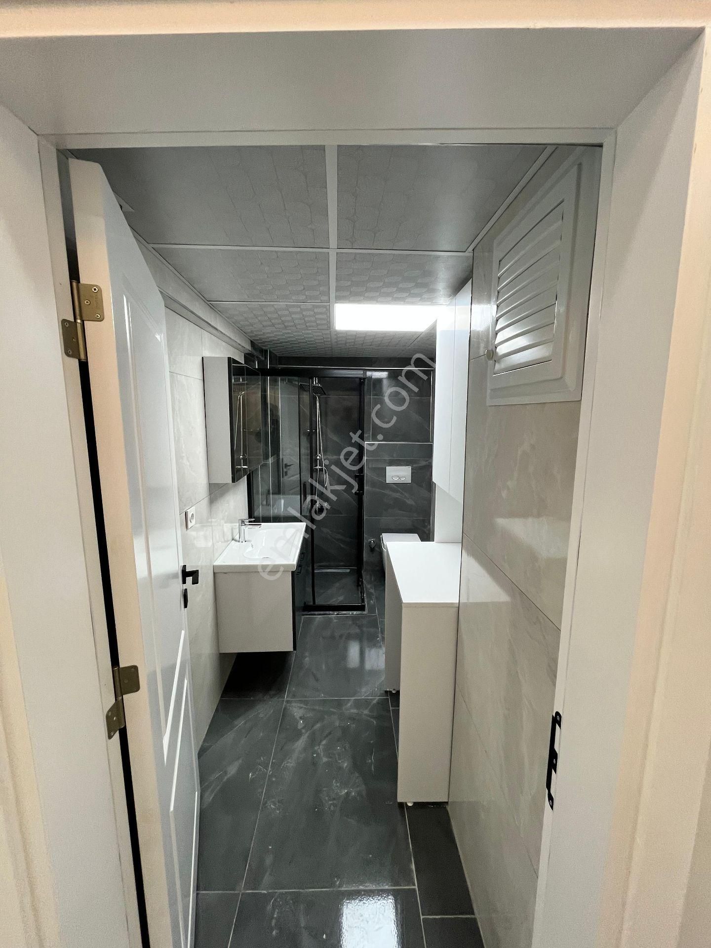 Kuşadası Türkmen Sahile 200 Mt Mesafede Yeni Tadilatlı 3+1 - Görsel 6