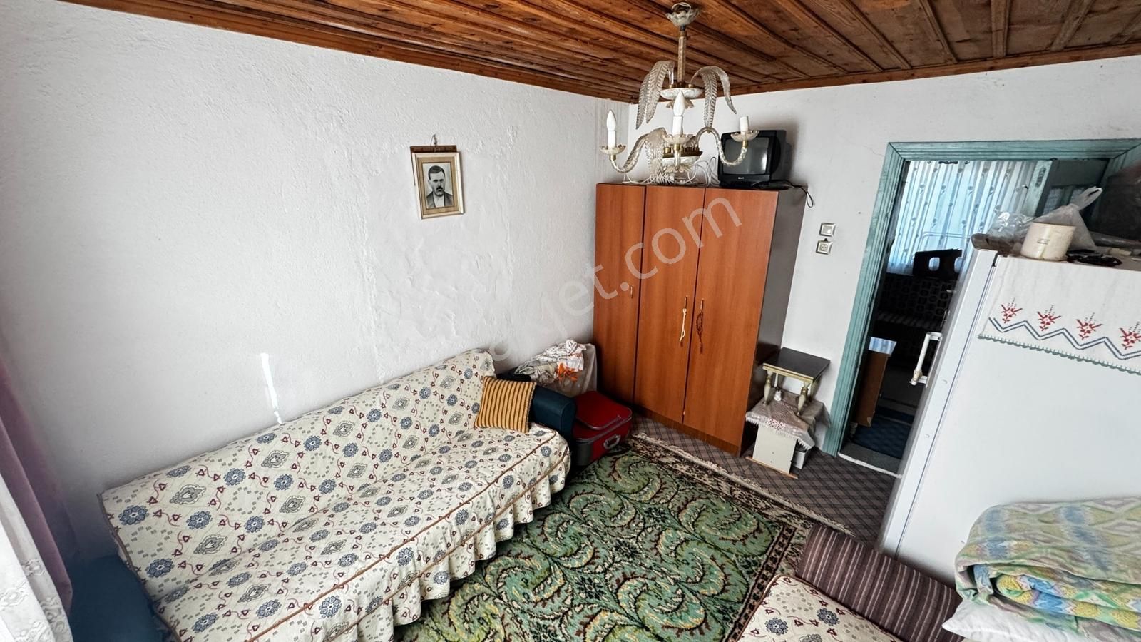 648 M2 Arsa İçinde 2+2 Müstakil Köy Evi - Görsel 15