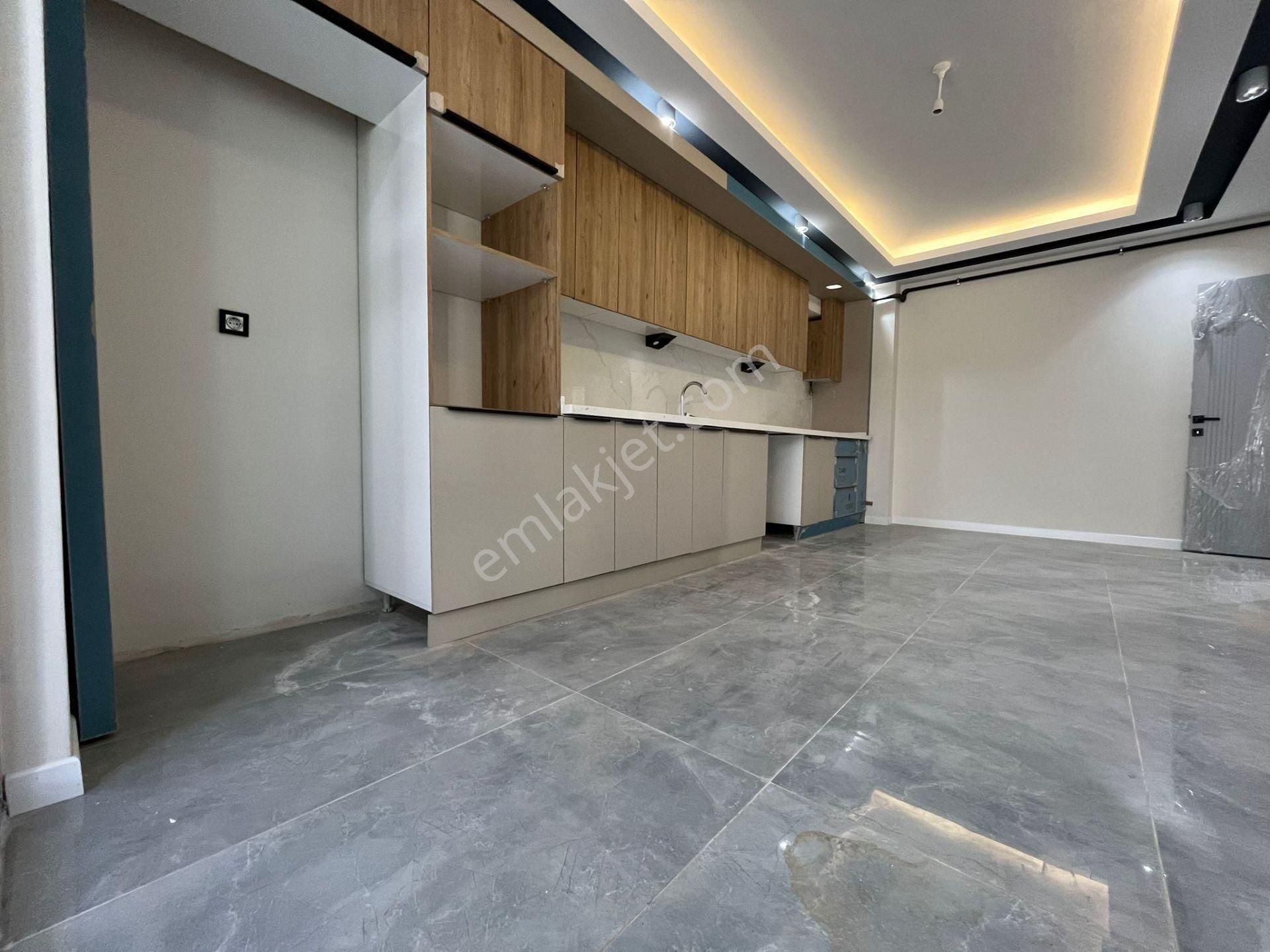 Tuncay Kartal'dan Çamlıca Mh De Birlik Caddesi Yaını 160 M2 3+1 - Görsel 5