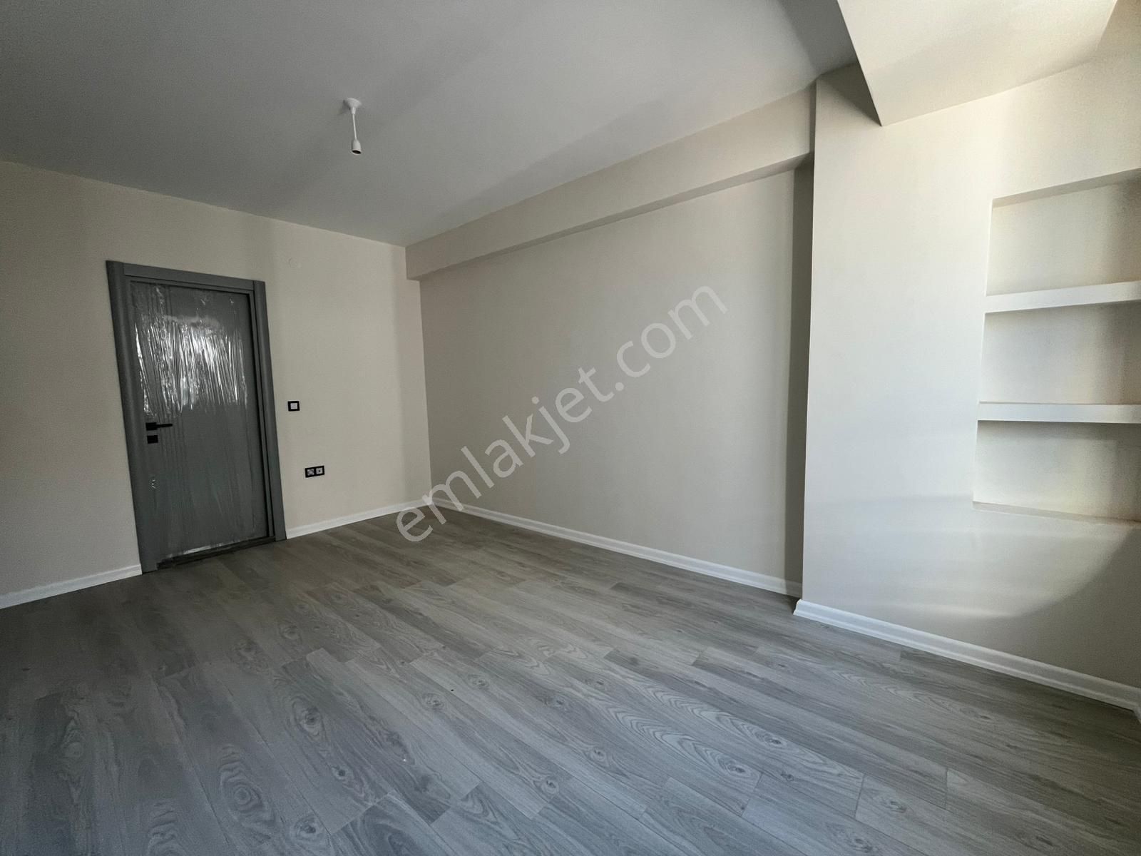 Tuncay Kartal'dan Çamlıca Mh De Birlik Caddesi Yaını 160 M2 3+1 - Görsel 22