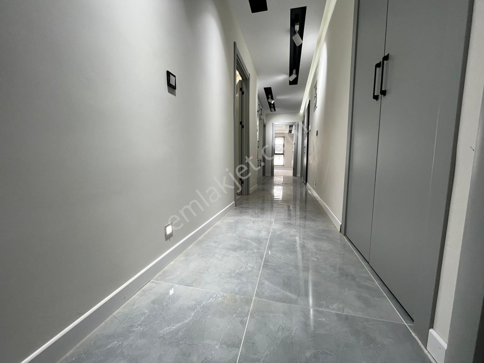 Tuncay Kartal'dan Çamlıca Mh De Birlik Caddesi Yaını 160 M2 3+1 - Görsel 27