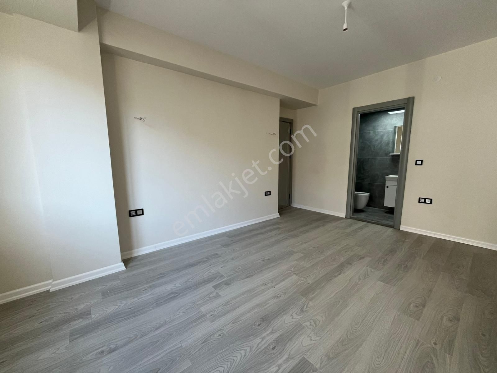 Tuncay Kartal'dan Çamlıca Mh De Birlik Caddesi Yaını 160 M2 3+1 - Görsel 26