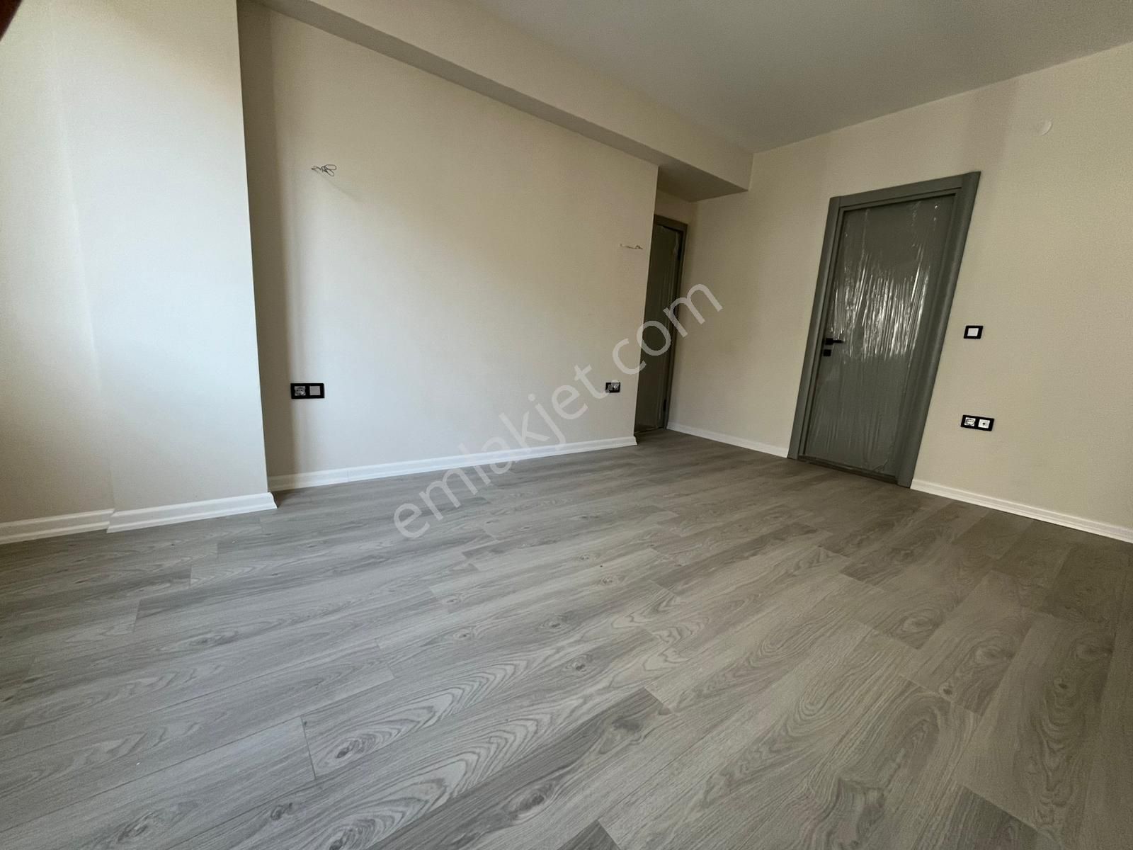 Tuncay Kartal'dan Çamlıca Mh De Birlik Caddesi Yaını 160 M2 3+1 - Görsel 25