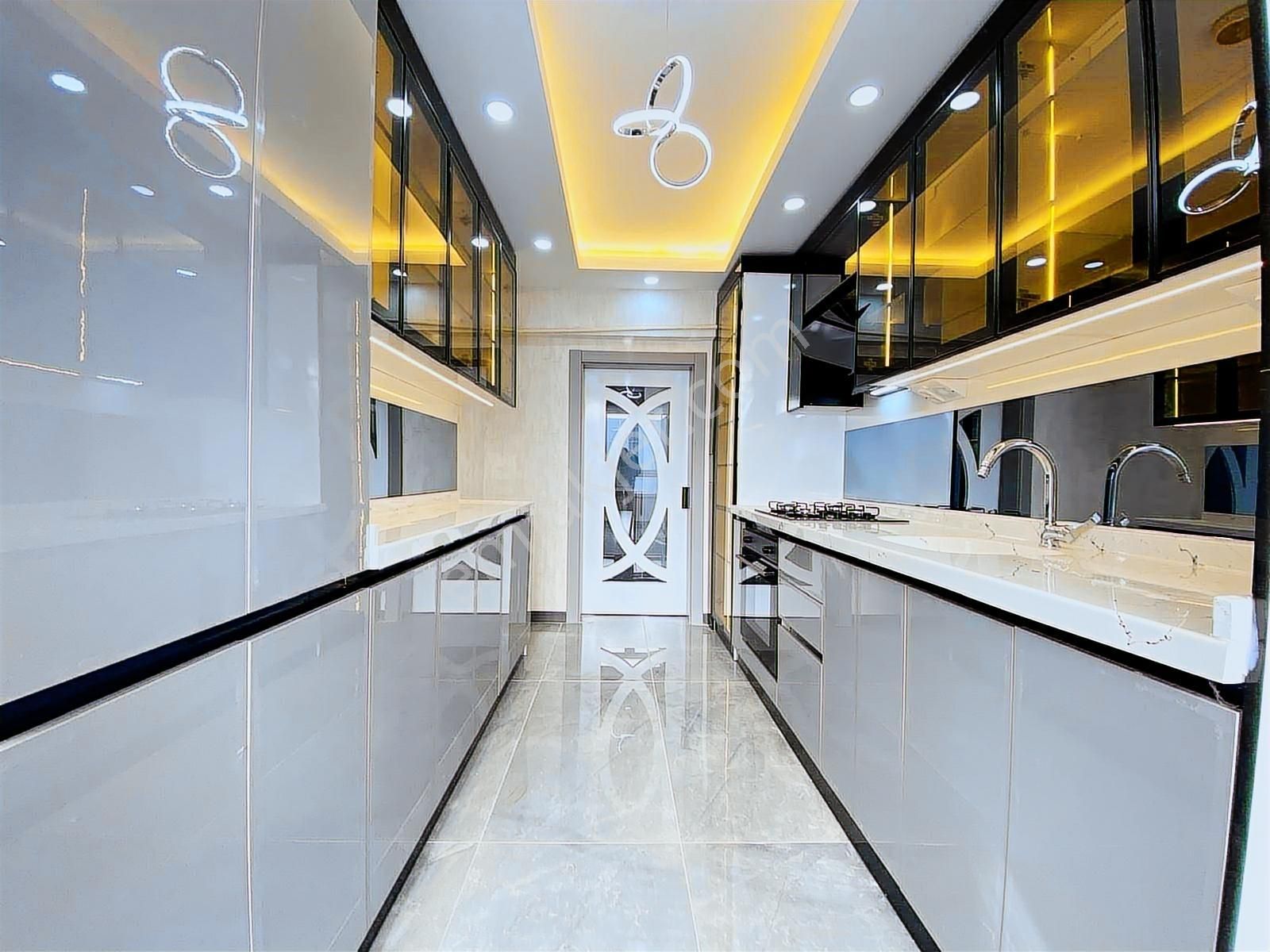 Sincan Merkezde Harika Manzaralı Full Yapılı Bagımsız 3+1 Daire