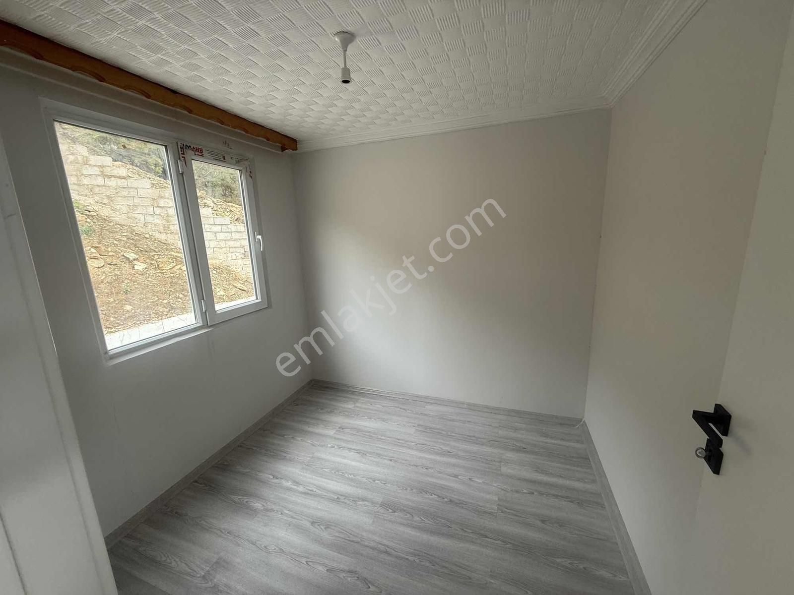 Alanya Güneyde | Deniz Manzaralı | Ruhsatlı Satılık Bağ Evi - Görsel 6