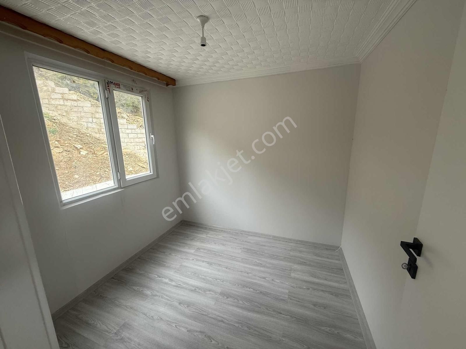 Alanya Güneyde | Deniz Manzaralı | Ruhsatlı Satılık Bağ Evi - Görsel 18