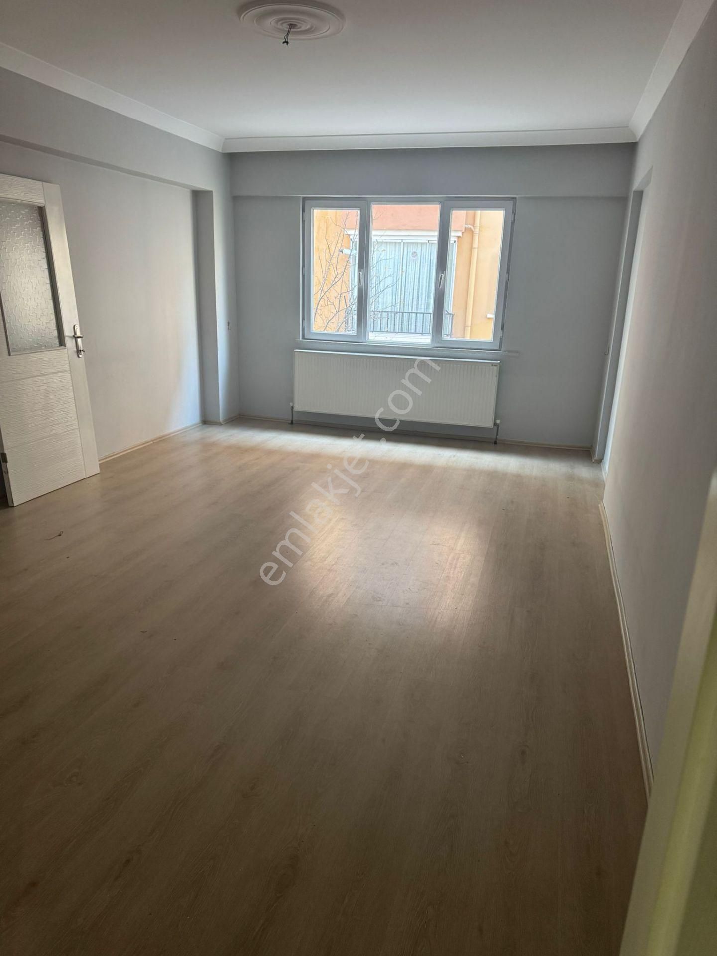 Başpınar'da Orhan Kemal Caddesi Yakını Asansörlü 3+1 1.katta Satılık Daire !! - Görsel 4