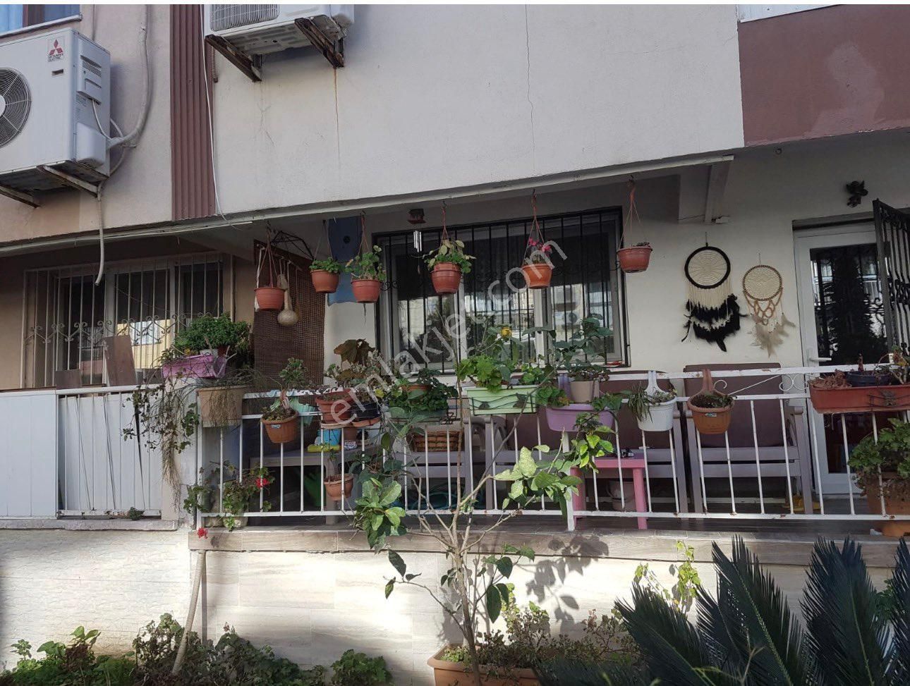 İzmir Poligon’da 100 M² 3+1 Yarı Dubleks Satılık Daire