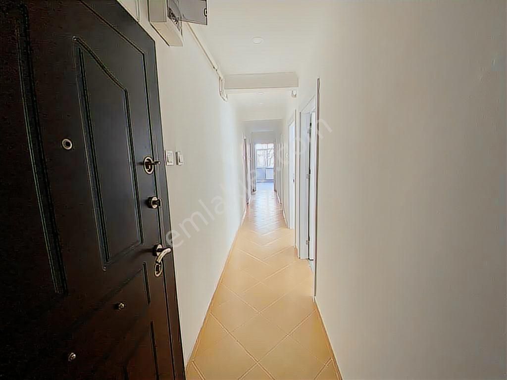 Tamiş'den Altayçeşme'de Yatırımlık Binada Balkonlu 1.katta 2+1 - Görsel 11