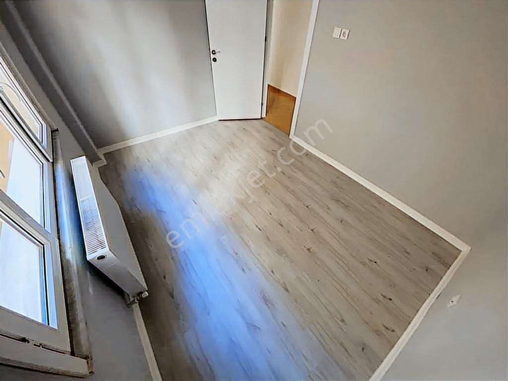 Tamiş'den Altayçeşme'de Yatırımlık Binada Balkonlu 1.katta 2+1 - Görsel 7