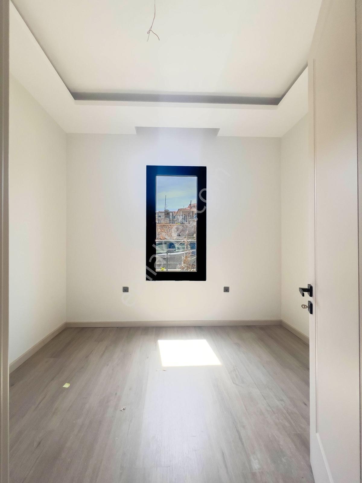 Fiyat Fırsatı! Marka Projede Tek Katlı Bahçeli Villa/iskanlı - Görsel 11
