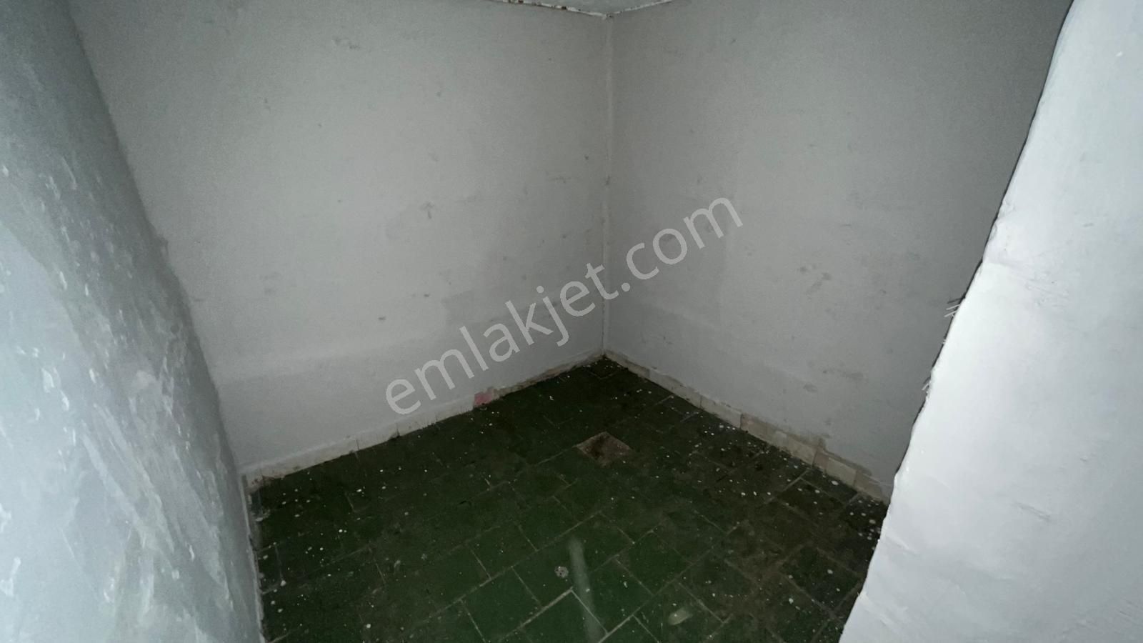 Marmaris Tepe Mahallesinde Kiralık Asma Katlı Dükkan - Görsel 6
