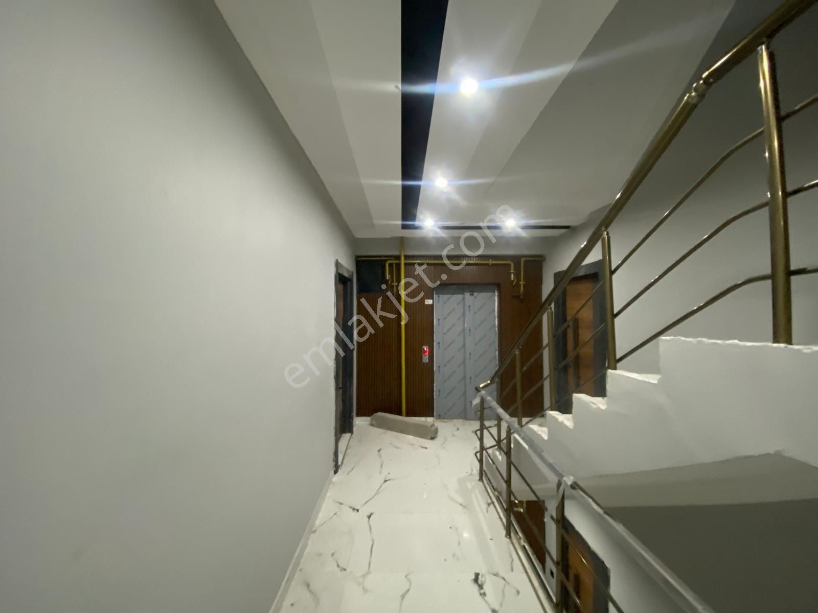 Cadde Seyrandan Satılık 2+0 - Görsel 8