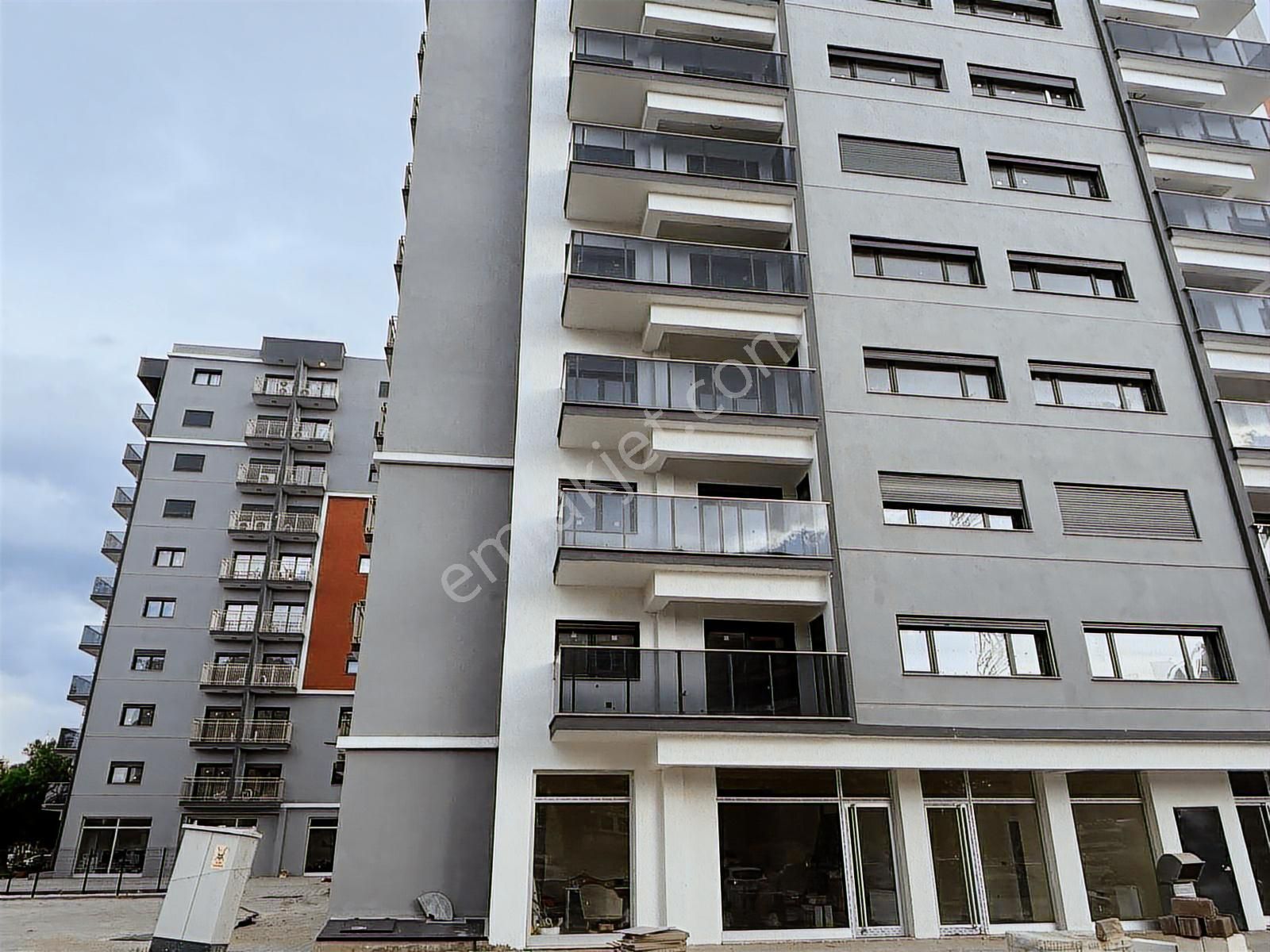 İzmir Bayraklı Manavkuyu Mah. Satılık Brüt 125m2 Sıfır Lüx Daire - Görsel 23