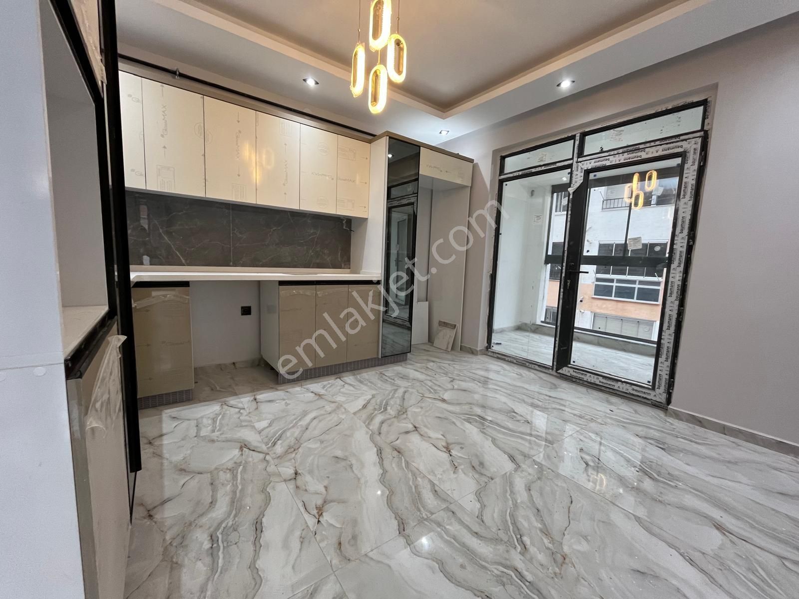 Tuncay Kartal'dan Çamlıca Mh De Özel Garajlı Köşe 2+1 - Görsel 12