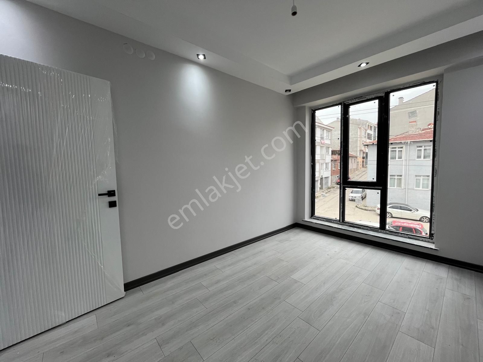 Tuncay Kartal'dan Çamlıca Mh De Özel Garajlı Köşe 2+1 - Görsel 18