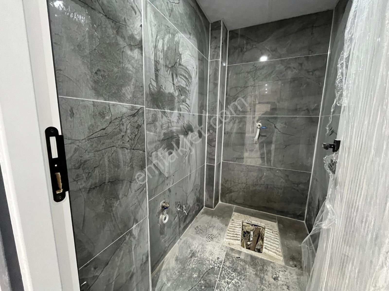 Tuncay Kartal'dan Çamlıca Mh De Özel Garajlı Köşe 2+1 - Görsel 23