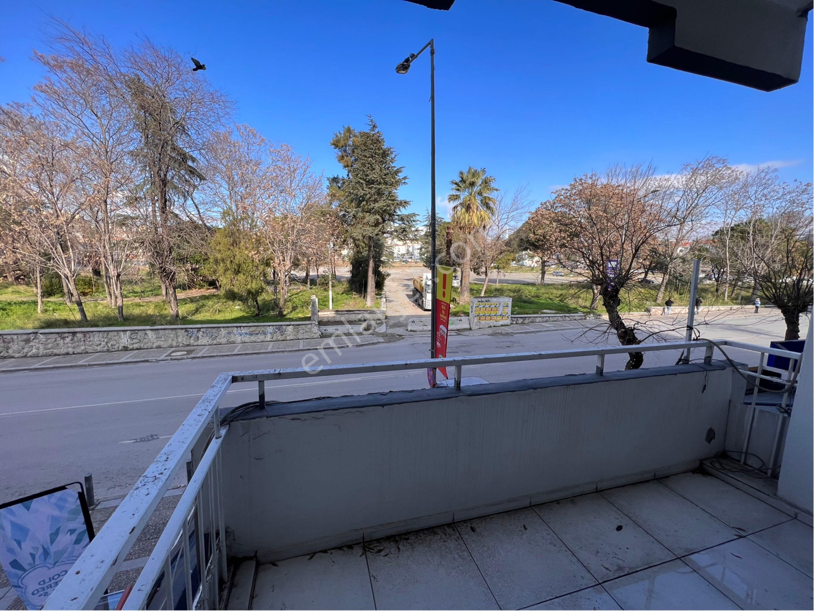 Buca Menderes Cd Üzeri Eski Cezaevi Karşısı Kiralık Ofis İşyeri - Görsel 17
