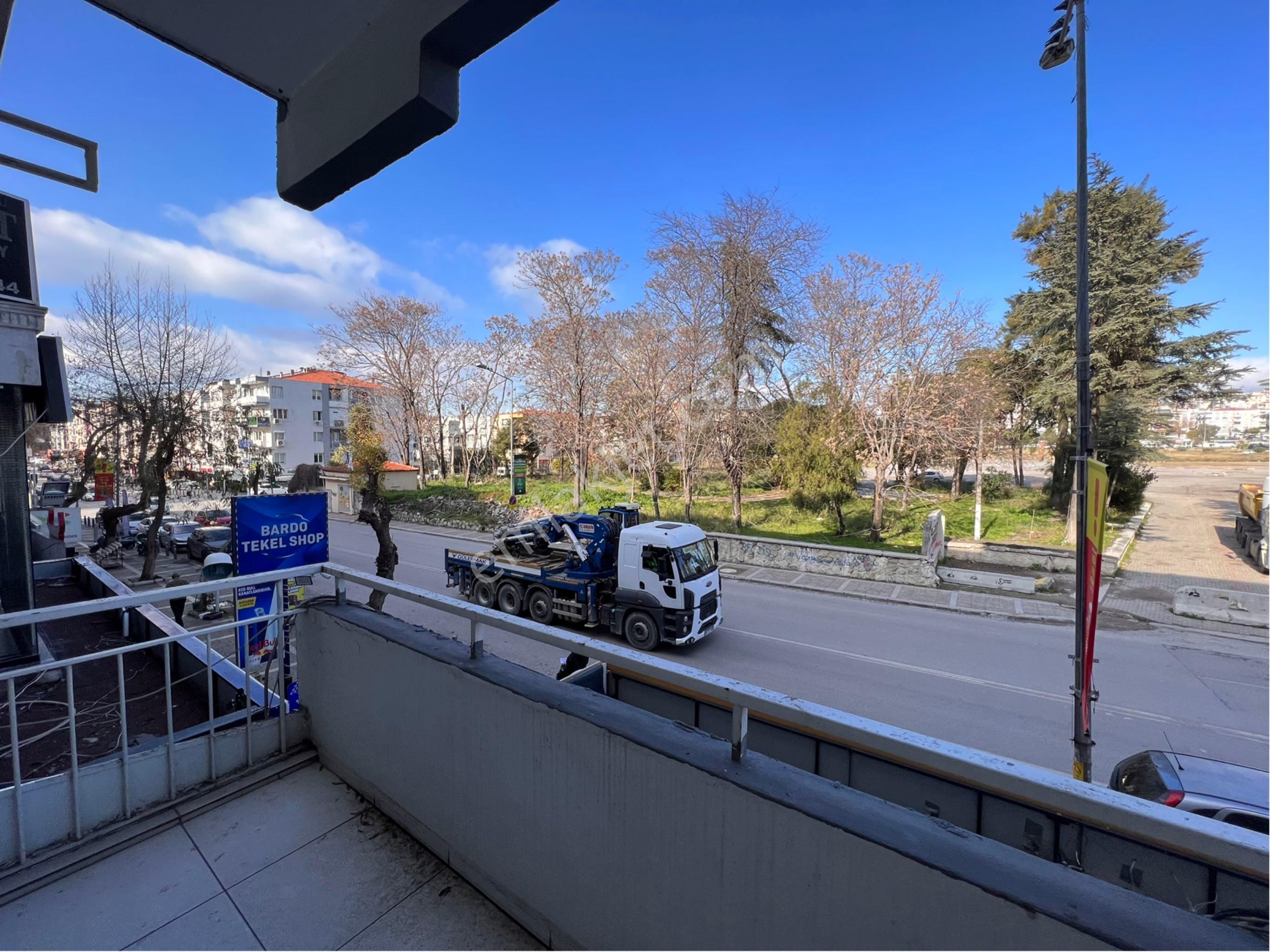 Buca Menderes Cd Üzeri Eski Cezaevi Karşısı Kiralık Ofis İşyeri - Görsel 15