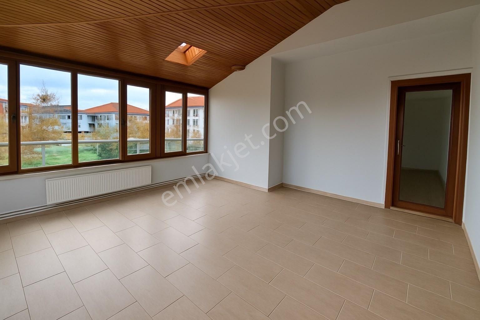 Nadir Bulunan Mutfak Ayrı Nefis 215m2 Villa ! - Görsel 17