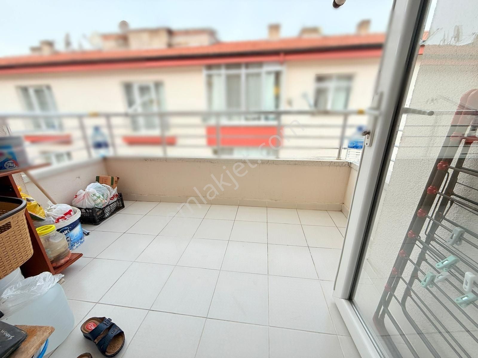 Yıldız'dan Eminevim Kuruluşlarına Uygun Katta Çok Geniş 3+1 !!! - Görsel 13