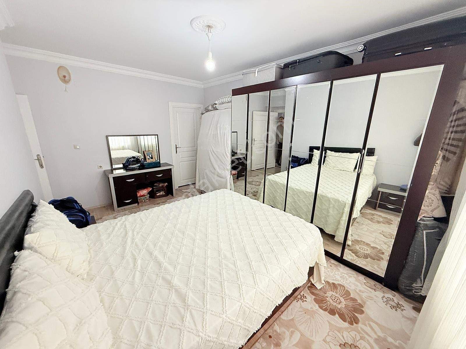 Yıldız'dan Eminevim Kuruluşlarına Uygun Katta Çok Geniş 3+1 !!! - Görsel 26