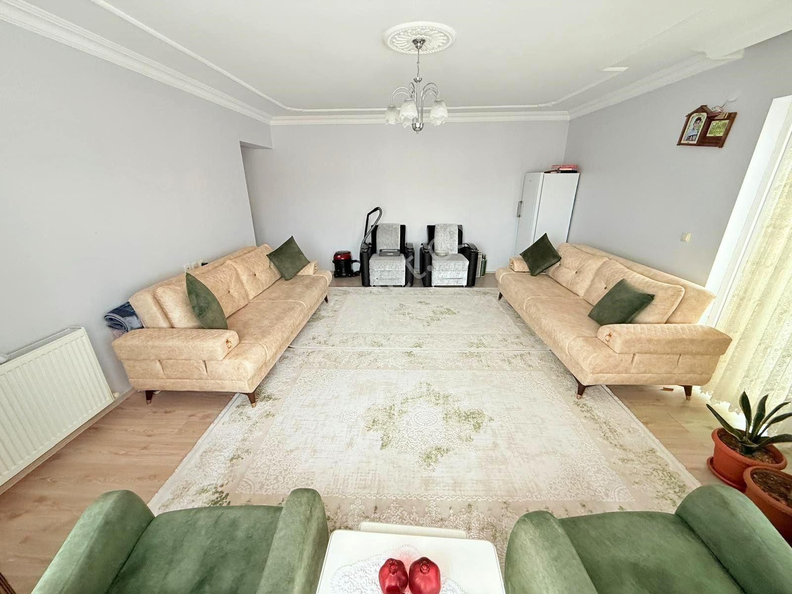 Yıldız'dan Eminevim Kuruluşlarına Uygun Katta Çok Geniş 3+1 !!! - Görsel 15