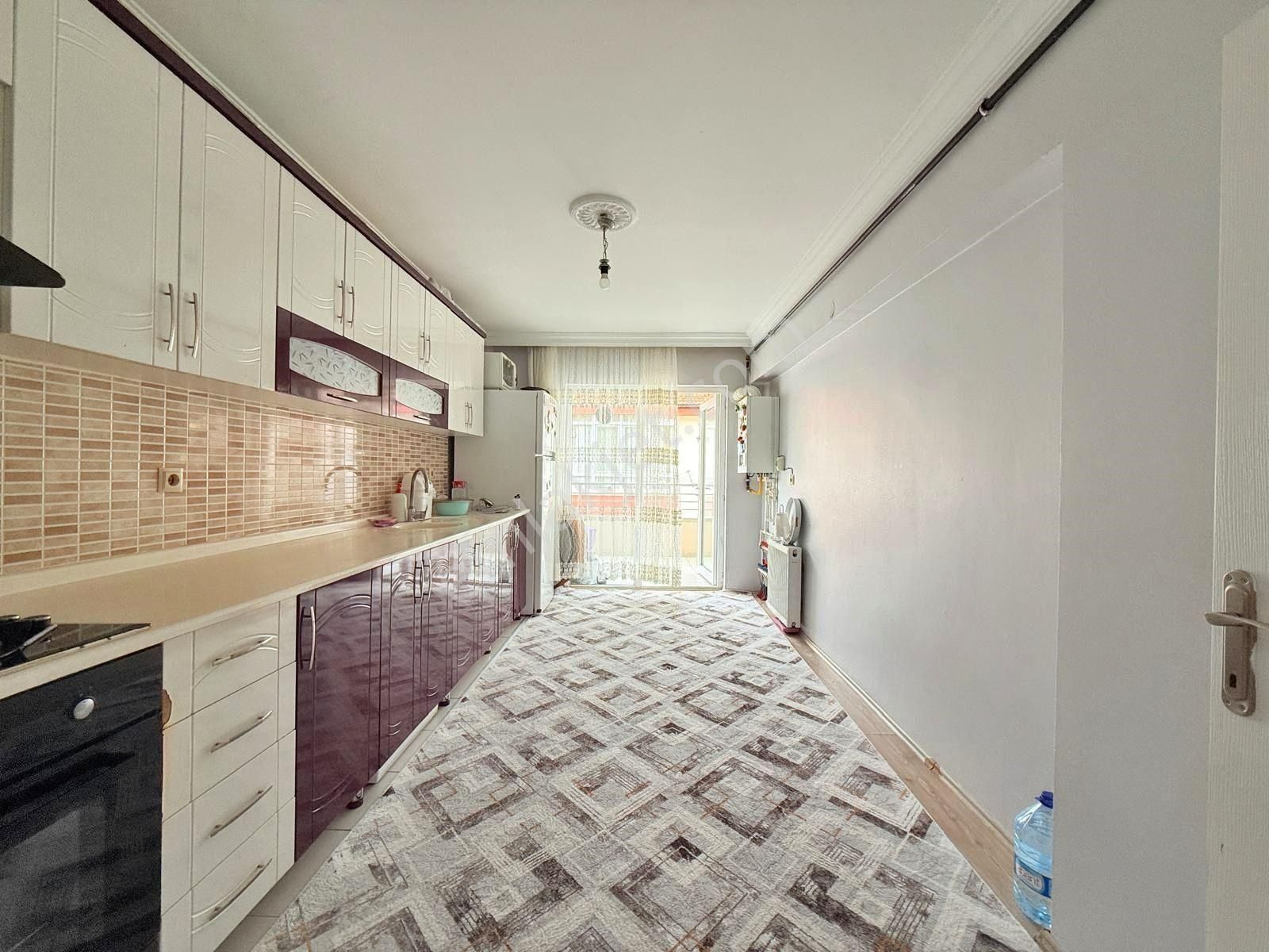 Yıldız'dan Eminevim Kuruluşlarına Uygun Katta Çok Geniş 3+1 !!! - Görsel 11