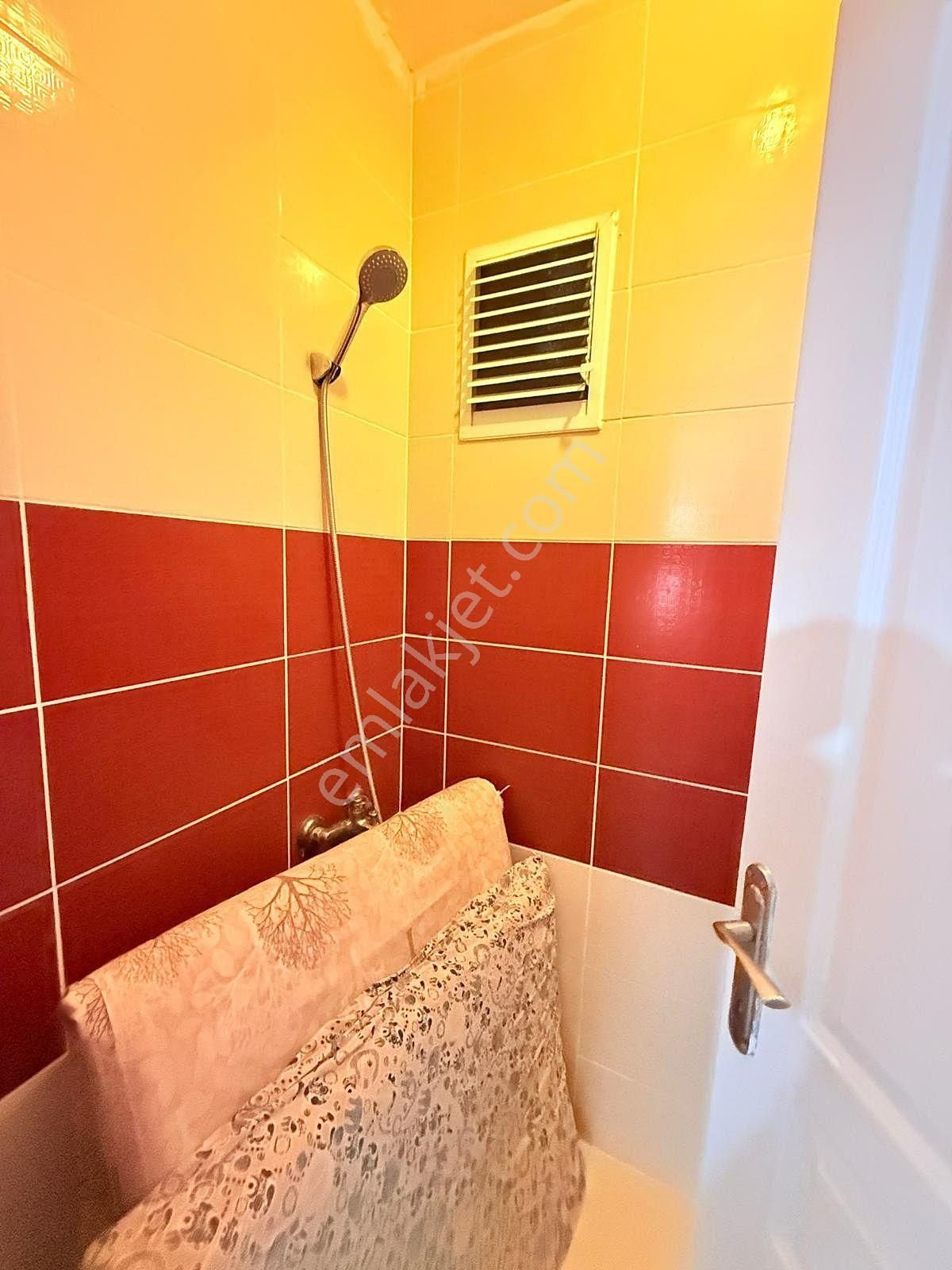 Yıldız'dan Eminevim Kuruluşlarına Uygun Katta Çok Geniş 3+1 !!! - Görsel 30