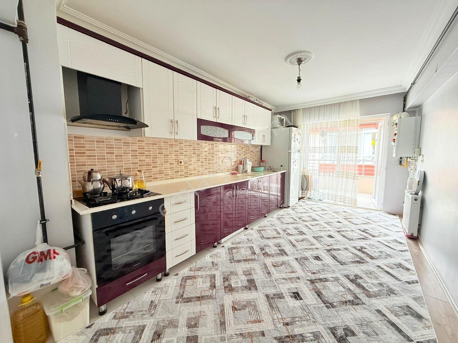 Yıldız'dan Eminevim Kuruluşlarına Uygun Katta Çok Geniş 3+1 !!! - Görsel 7