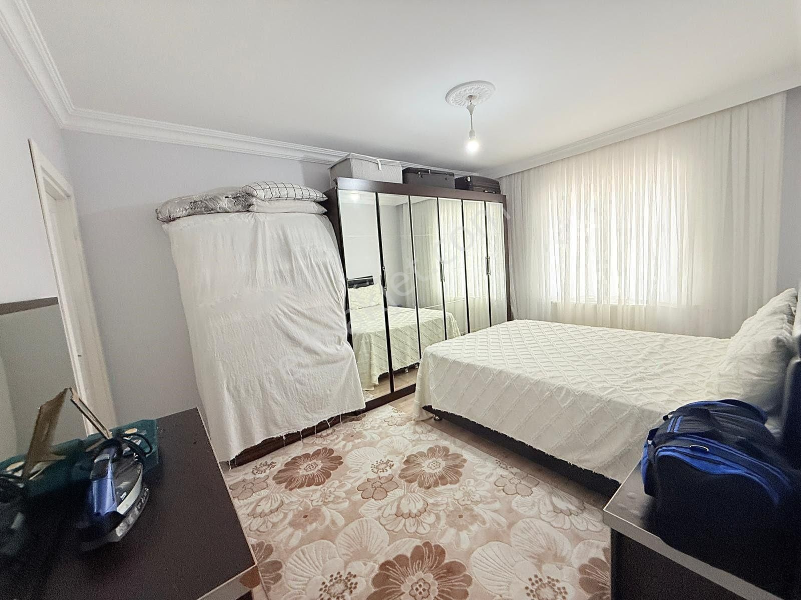 Yıldız'dan Eminevim Kuruluşlarına Uygun Katta Çok Geniş 3+1 !!! - Görsel 28