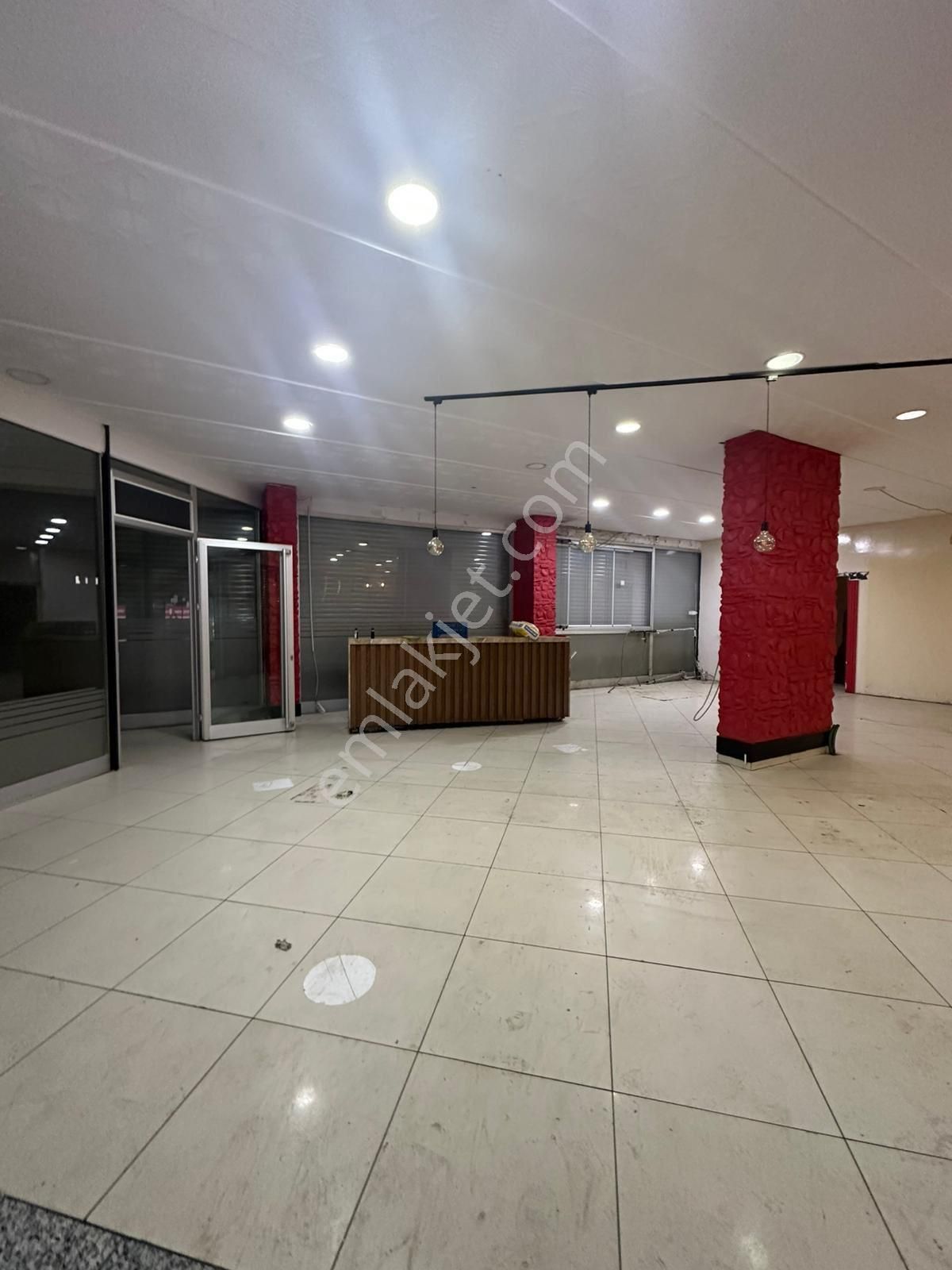 Ufuk Caddesi Üzerinde İki Katlı Dükkan 450m2 Kira 250.000 Tl Depozito 500.000 Tl - Görsel 5