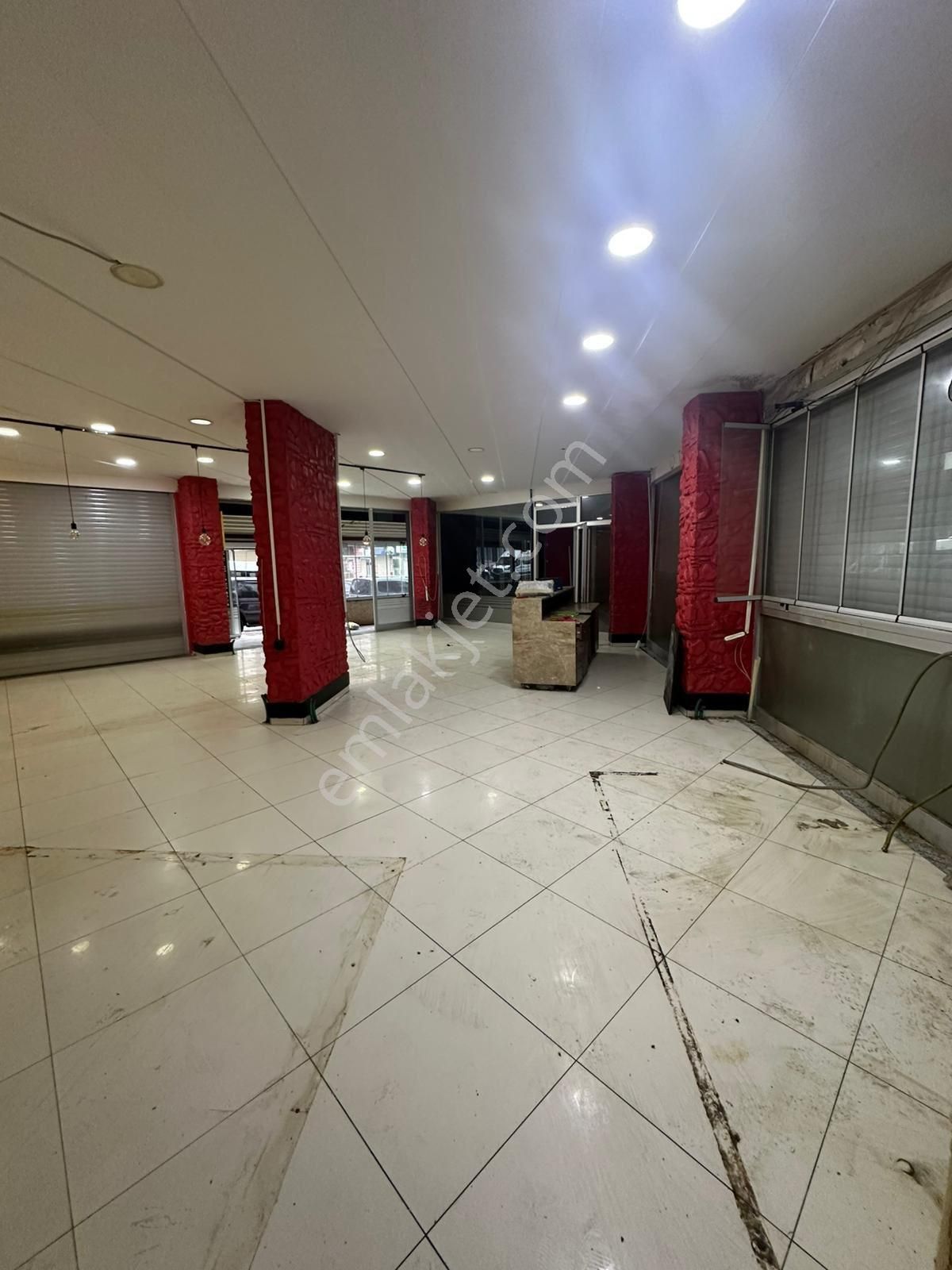 Ufuk Caddesi Üzerinde İki Katlı Dükkan 450m2 Kira 250.000 Tl Depozito 500.000 Tl - Görsel 6