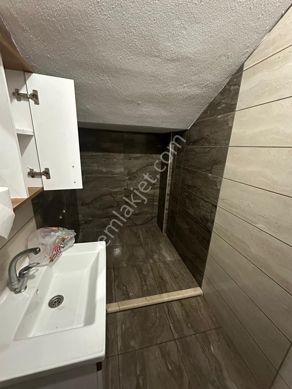 Ufuk Caddesi Üzerinde İki Katlı Dükkan 450m2 Kira 250.000 Tl Depozito 500.000 Tl - Görsel 20