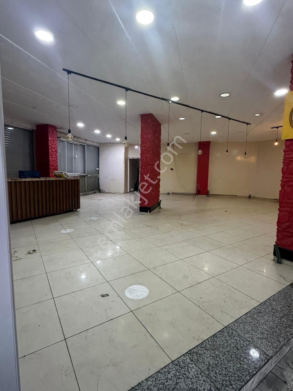 Ufuk Caddesi Üzerinde İki Katlı Dükkan 450m2 Kira 250.000 Tl Depozito 500.000 Tl - Görsel 4