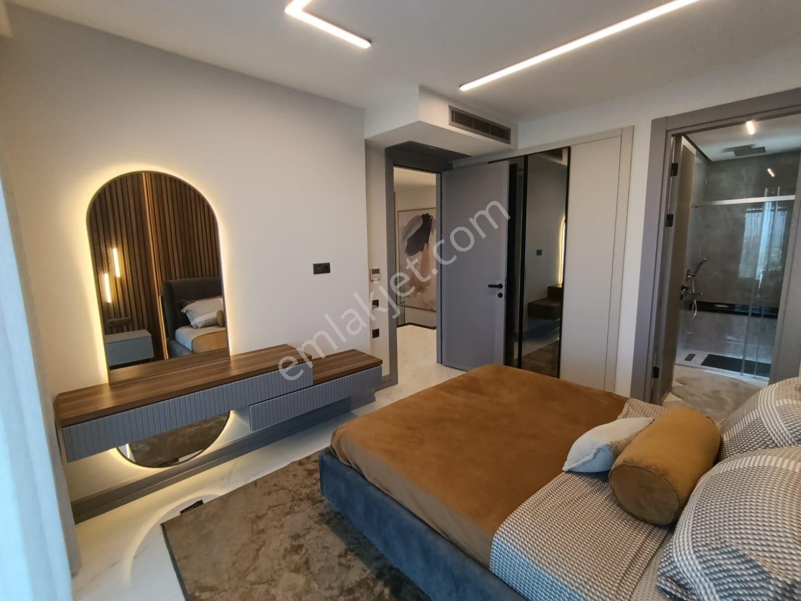 Kuşadası'nda Full Deniz Manzaralı Lüks 4+1 Müstakil Özel Havuzlu Villa - Görsel 20