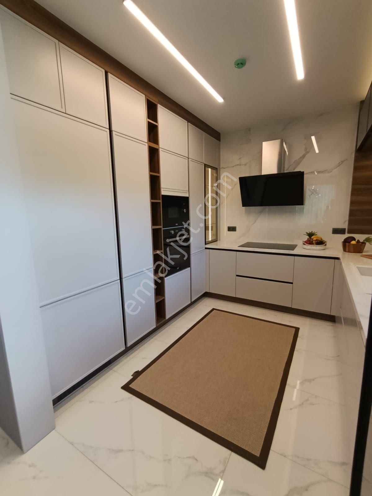 Kuşadası'nda Full Deniz Manzaralı Lüks 4+1 Müstakil Özel Havuzlu Villa - Görsel 6