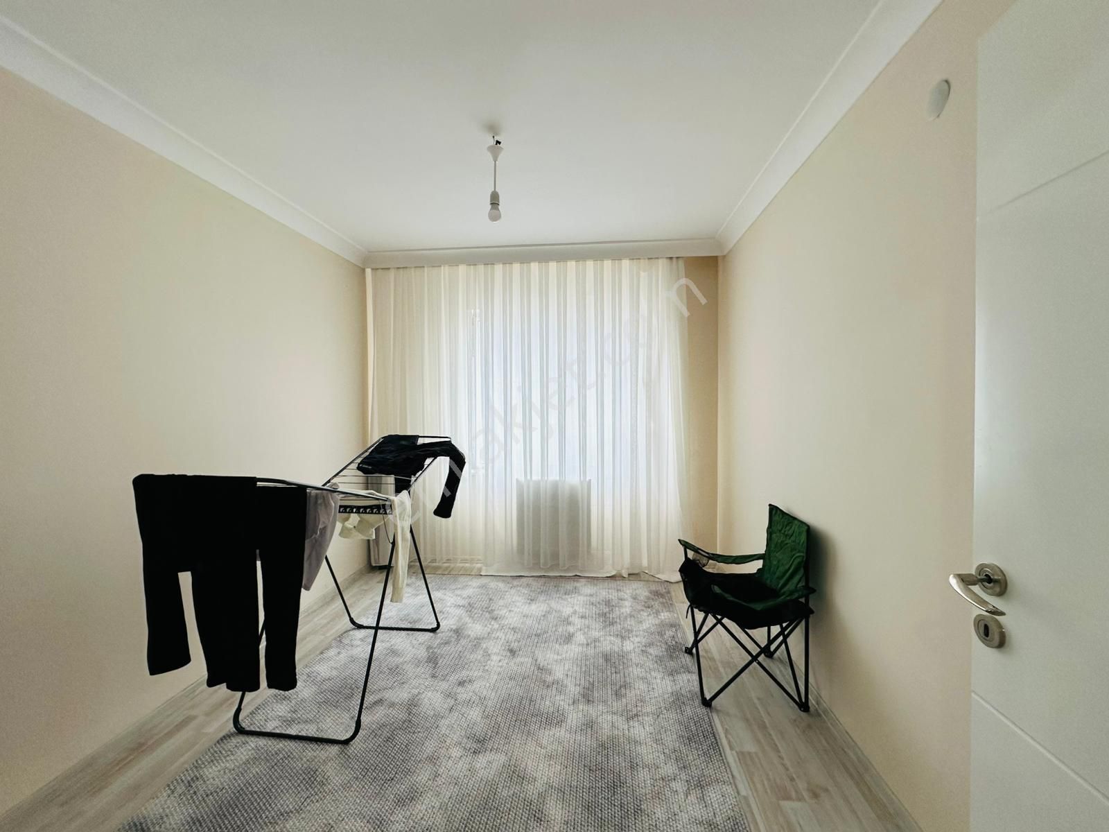 Feridunçelik'te Asansörlü Full Yapılı 3+1 Ara Katta Satılık Daire !! - Görsel 12