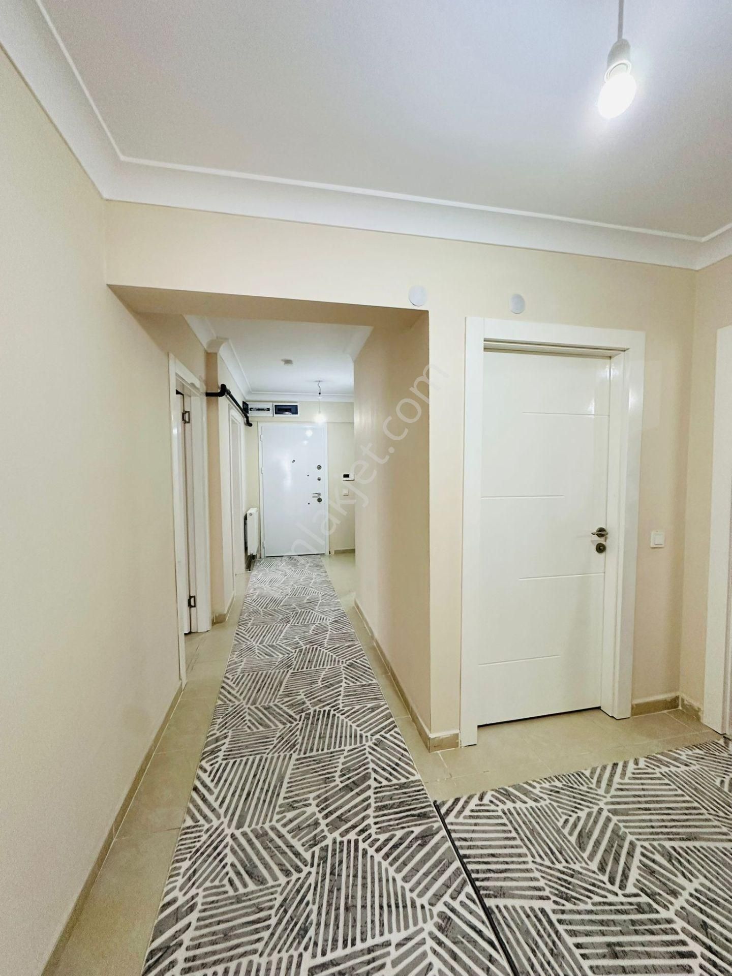 Feridunçelik'te Asansörlü Full Yapılı 3+1 Ara Katta Satılık Daire !! - Görsel 15